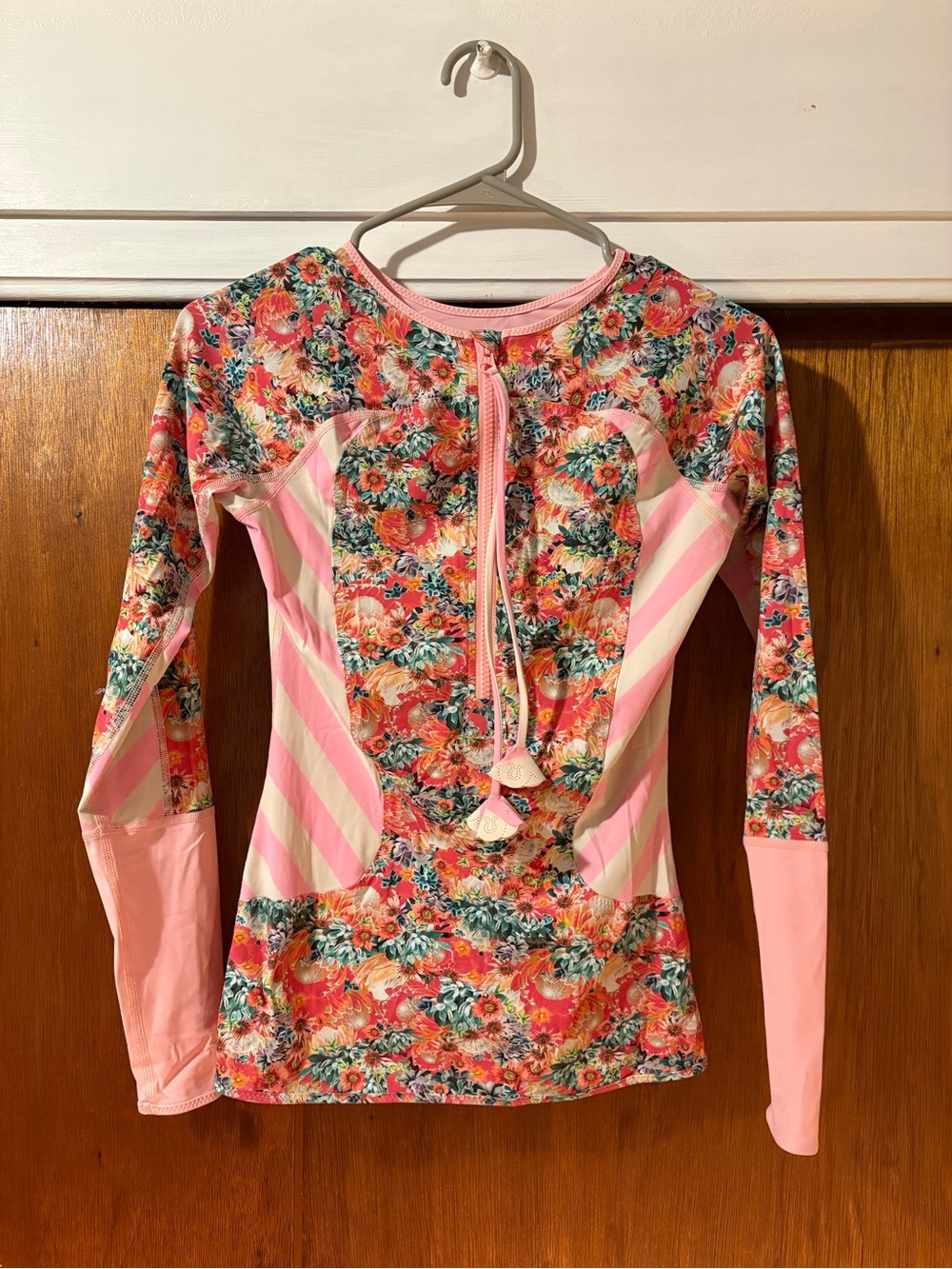 Lululemon Shanti Surf Rash Guard
